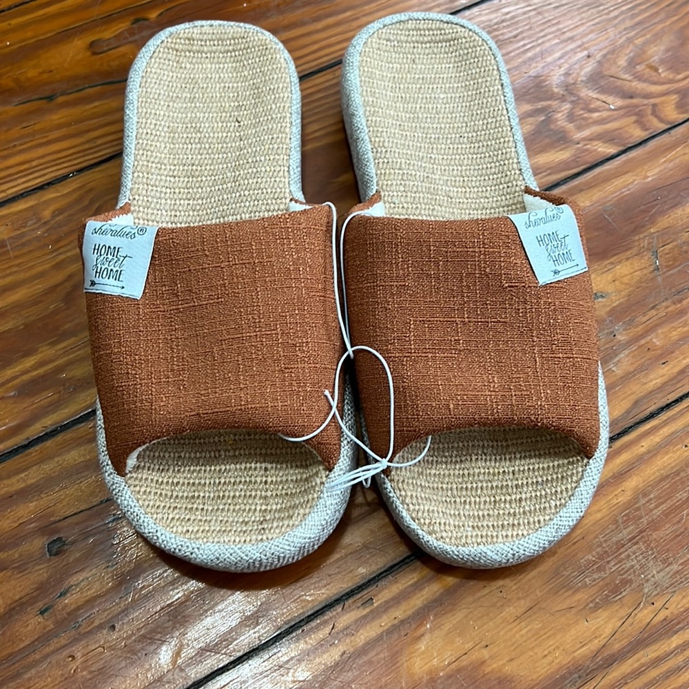 Boho slippers never worn